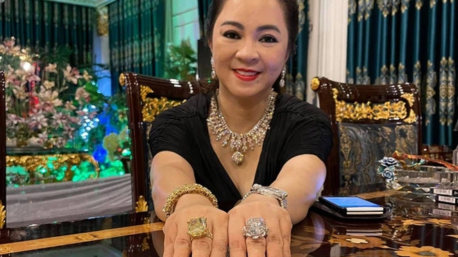 Nữ CEO Đại Nam tiết lộ con gái cũng có sở thích chơi kim cương: '5 - 10 carat nó không thèm đeo'