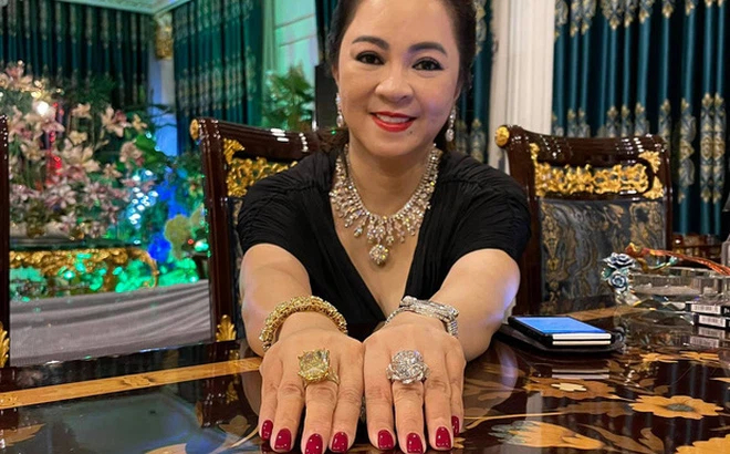 Nữ CEO Đại Nam tiết lộ con gái cũng có sở thích chơi kim cương: '5 - 10 carat nó không thèm đeo'
