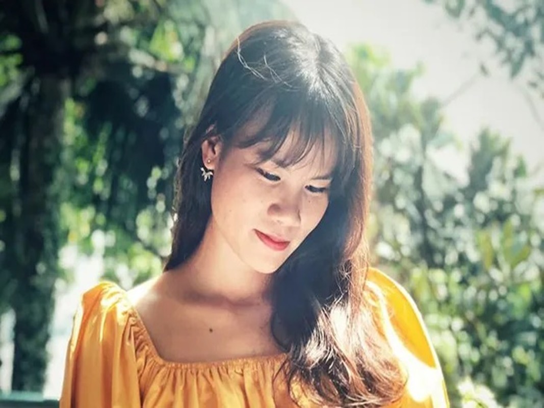 Chân dung BTV Nguyễn Ngân tác nghiệp ở Hà Nội giữa siêu bão Yagi Chân dung BTV Nguyễn Ngân tác nghiệp ở Hà Nội giữa siêu bão Yagi
