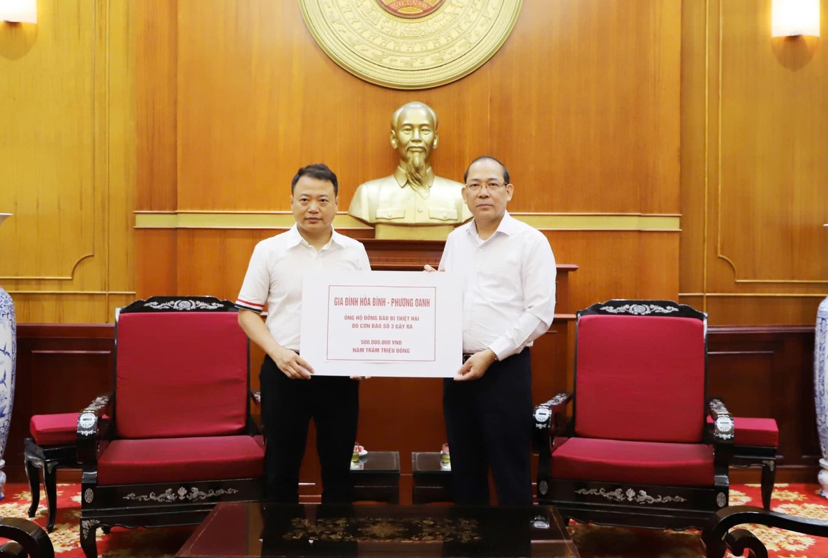 Hai sao nữ Vbiz bị tiếng oan khi kiểm tra sao kê từ thiện Hai sao nữ Vbiz bị tiếng oan khi kiểm tra sao kê từ thiện