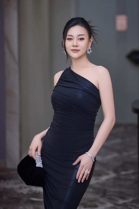 Hai sao nữ Vbiz bị tiếng oan khi kiểm tra sao kê từ thiện Hai sao nữ Vbiz bị tiếng oan khi kiểm tra sao kê từ thiện