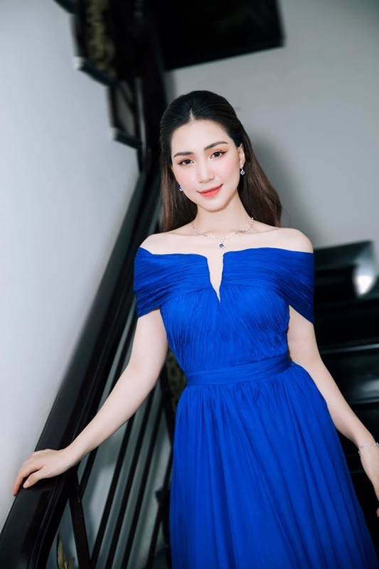 Hòa Minzy xin nhận nuôi bé gái mồ côi ở Làng Nủ Hòa Minzy xin nhận nuôi bé gái mồ côi ở Làng Nủ