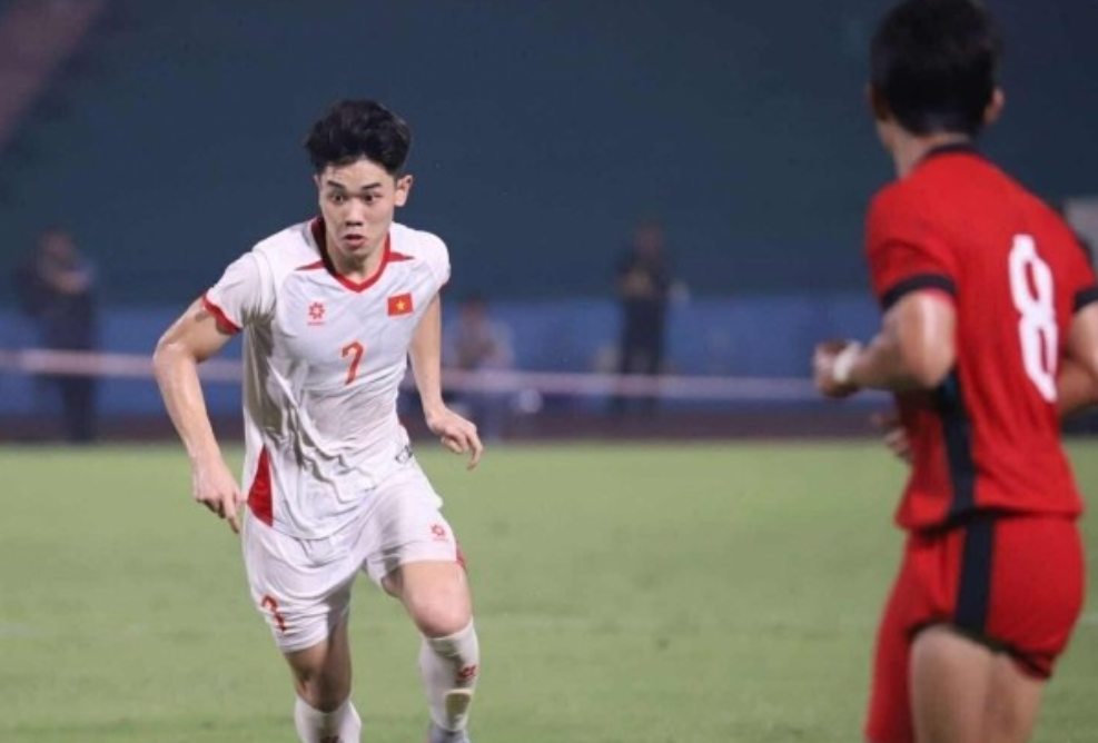 HLV Singapore khen ngợi ngôi sao của U23 Việt Nam