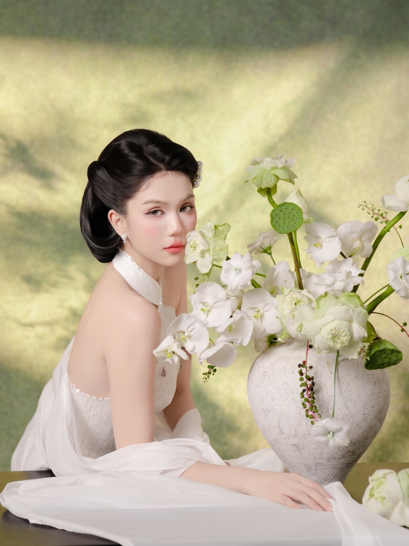 Ngọc Trinh gây chú ý với hình ảnh khác thường, ẩn ý nhắc về biến cố cuộc đời Ngọc Trinh gây chú ý với hình ảnh khác thường, ẩn ý nhắc về biến cố cuộc đời