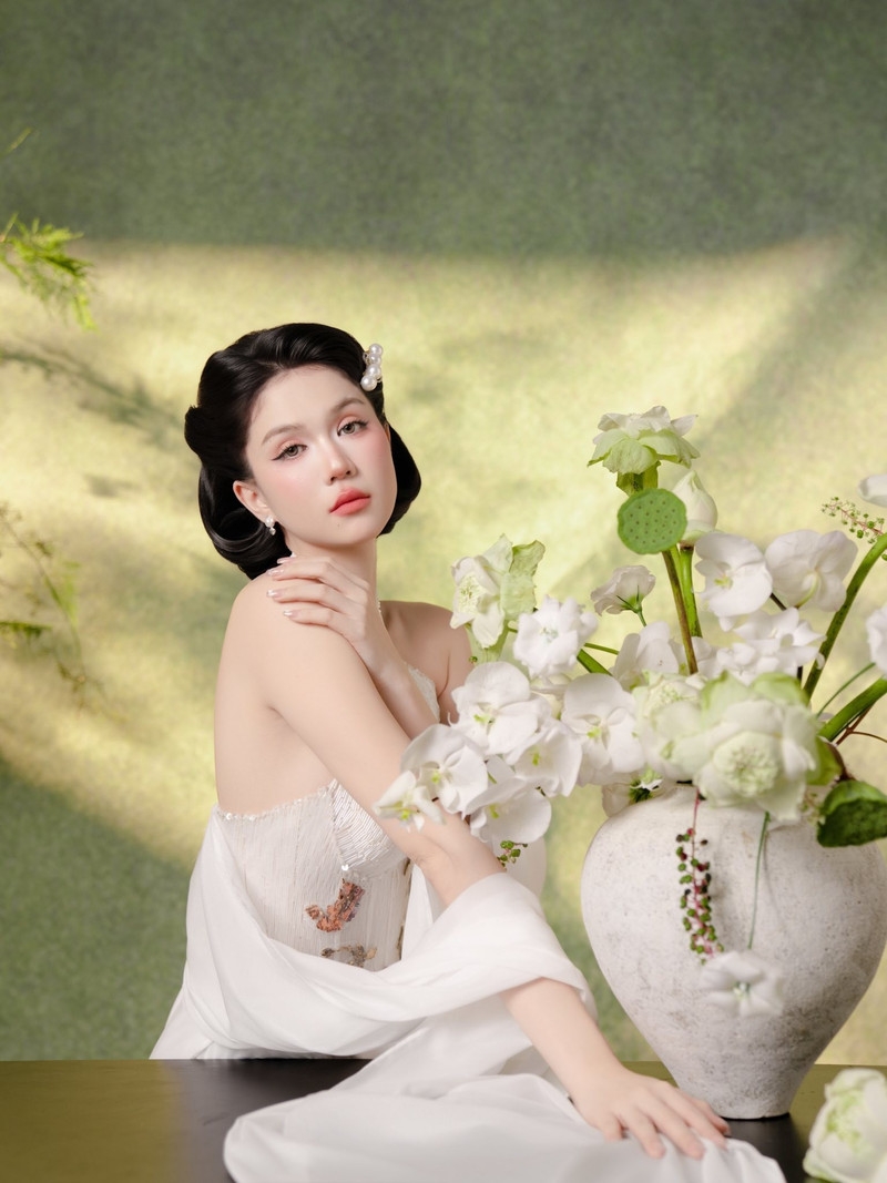 Ngọc Trinh gây chú ý với hình ảnh khác thường, ẩn ý nhắc về biến cố cuộc đời Ngọc Trinh gây chú ý với hình ảnh khác thường, ẩn ý nhắc về biến cố cuộc đời