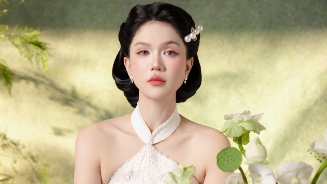 Ngọc Trinh gây chú ý với hình ảnh khác thường, ẩn ý nhắc về biến cố cuộc đời