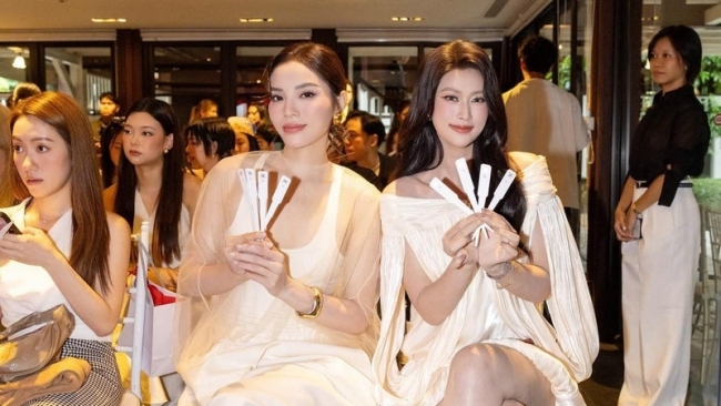 Kỳ Duyên và Thiên Ân liên tục 'dính như sam' khiến fan không khỏi tò mò