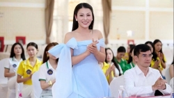 Robot hình người đồng diễn cùng thí sinh trong đêm chung kết Miss Galaxy Vietnam 2026