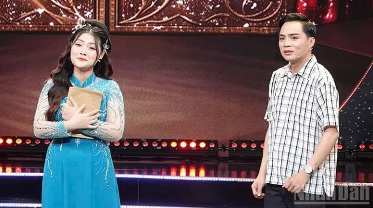 Ba thí sinh Huỳnh Kim Tho, Trần Văn Khiêm và Võ Thị Bé bước vào đêm Chung kết xếp hạng Chuông vàng vọng cổ 2026 Ba thí sinh Huỳnh Kim Tho, Trần Văn Khiêm và Võ Thị Bé bước vào đêm Chung kết xếp hạng Chuông vàng vọng cổ 2026