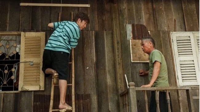 Vượt mốc 200 tỷ đồng, phim "Sợ hè sợ nghỉ hưu" khi nào rời rạp?