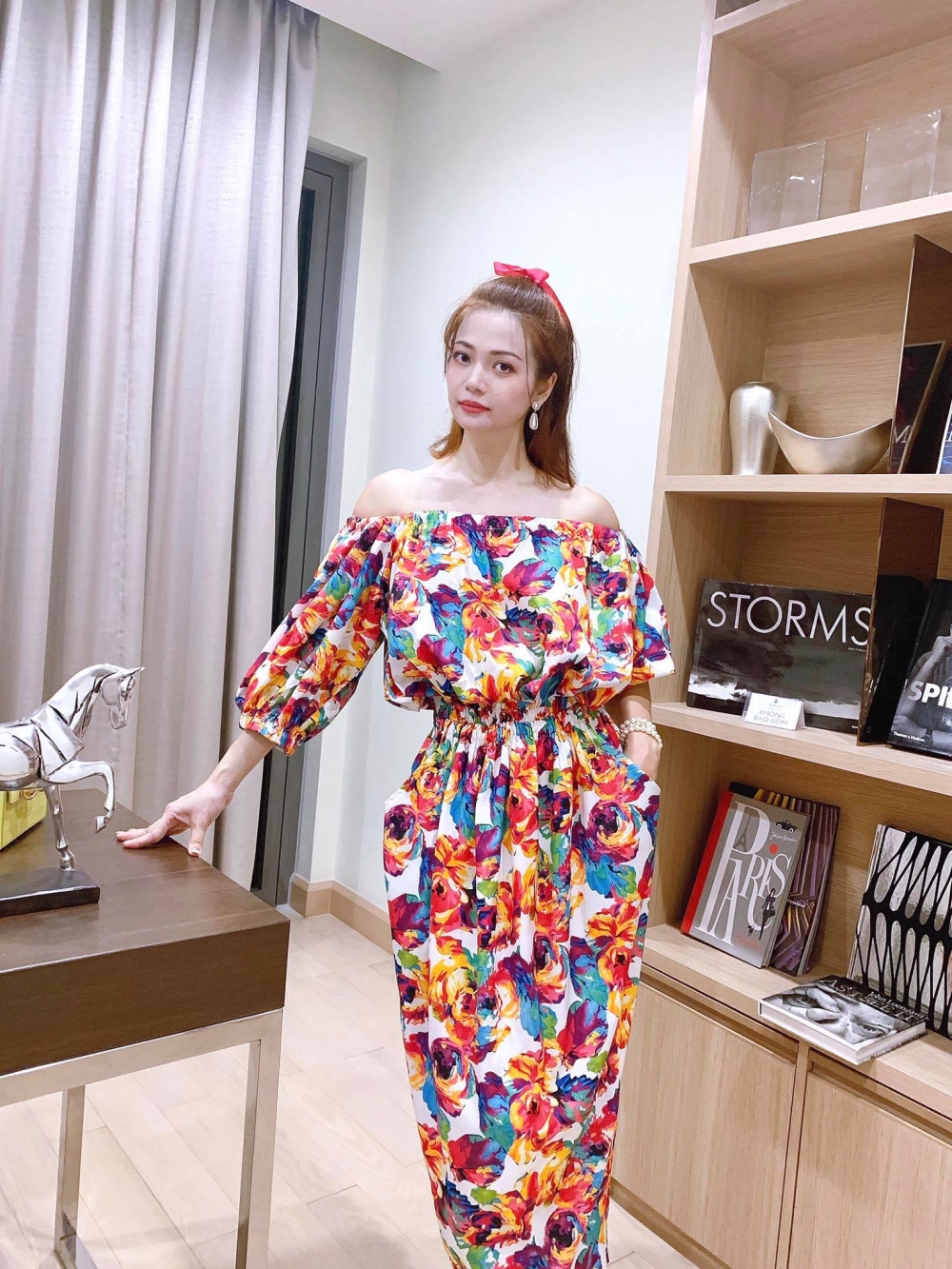 Stylist Khúc Mạnh Quân: 'Để Dì Mai (Kiều Anh) mặc đẹp trên phim, không hề dễ'
