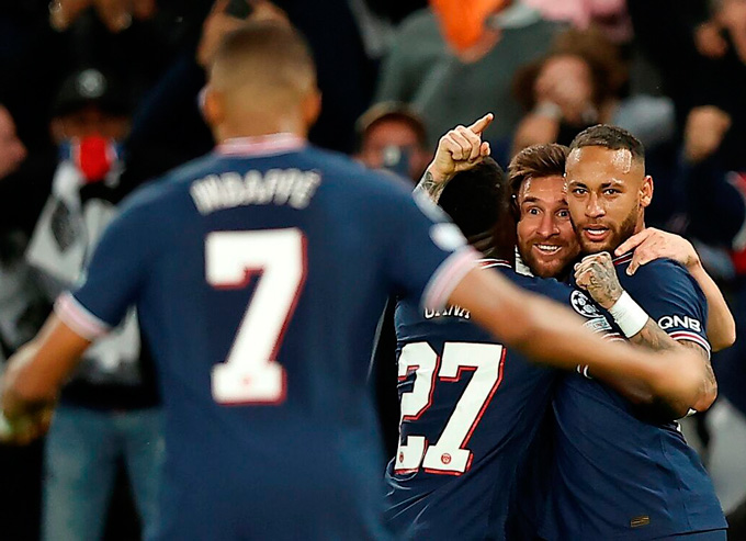 Neymar đang lạc nhịp so với Messi và Mbappe
