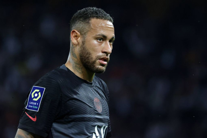 Neymar đang lạc nhịp so với Messi và Mbappe