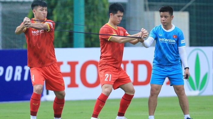 NÓNG: Ông Park loại Đình Trọng và 3 cầu thủ trước trận đấu với Trung Quốc