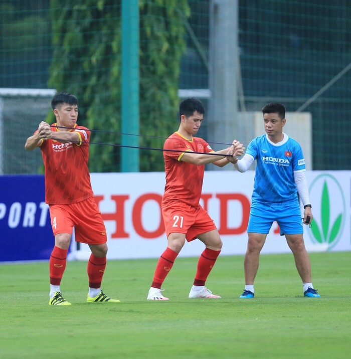NÓNG: Ông Park loại Đình Trọng và 3 cầu thủ trước trận đấu với Trung Quốc