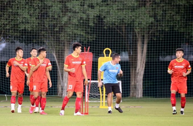 HLV Park Hang Seo trực tiếp ‘đứng lớp’, chỉ chiêu cho U23 Việt Nam
