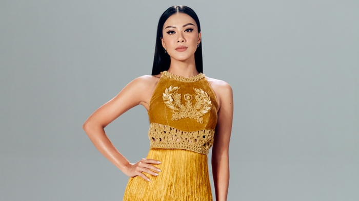Kim Duyên thần thái đỉnh cao với sắc vàng phong thủy tại Miss Universe