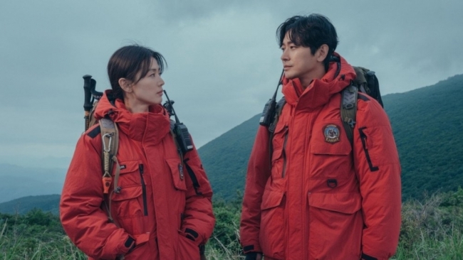 Sao Hàn ngày 26/10: Bom tấn tvN mới nhất “Jirisan” đạt rating công chiếu cao kỷ lục