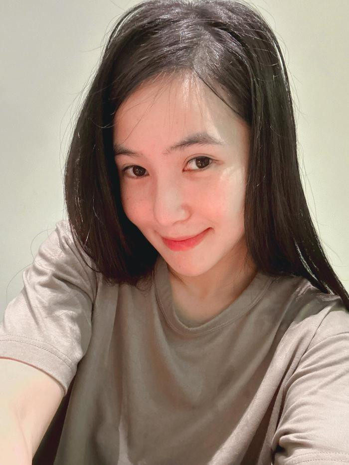 Hương Tràm khoe visual quyến rũ, đầy ngọt ngào tại quê nhà sau 4 năm ở Mỹ Hương Tràm khoe visual quyến rũ, đầy ngọt ngào tại quê nhà sau 4 năm ở Mỹ