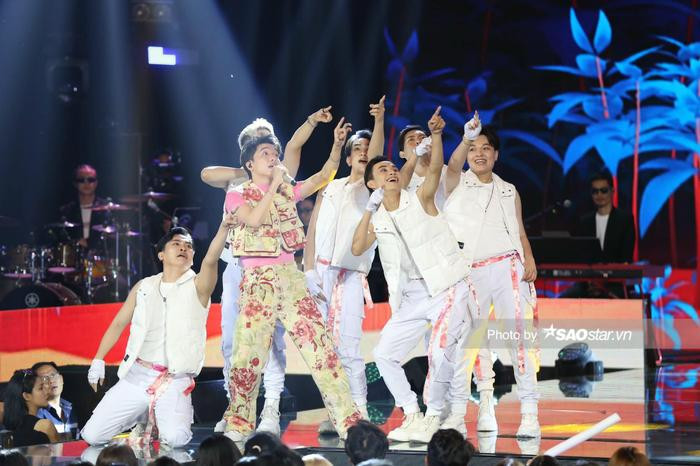 HOT: Sơn T&ugrave;ng M-TP l&agrave; kh&aacute;ch mời đặc biệt trong đ&ecirc;m chung kết Vietnam Idol 2023 Ảnh 5
