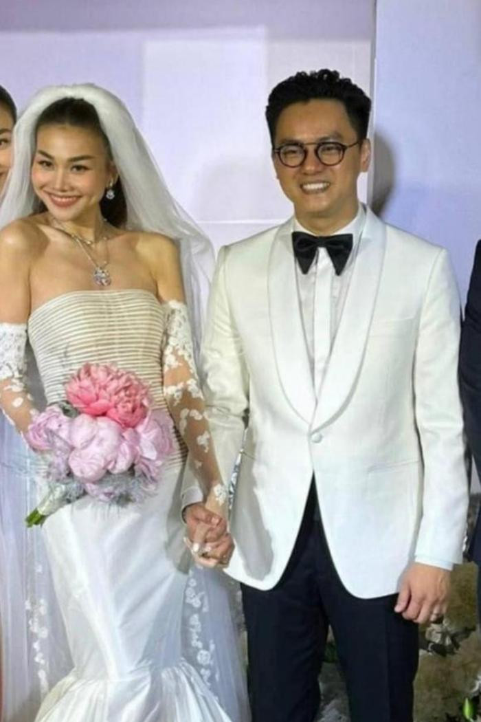 Mai Ngô bắt hoa cưới trong hôn lễ Thanh Hằng: "Sao tới nhanh vậy"