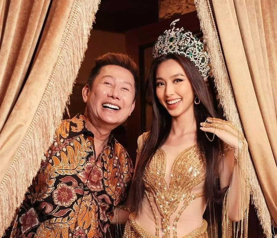 Màn tương tác gây 'sốt' của ông Nawat với Hoa hậu Thùy Tiên
