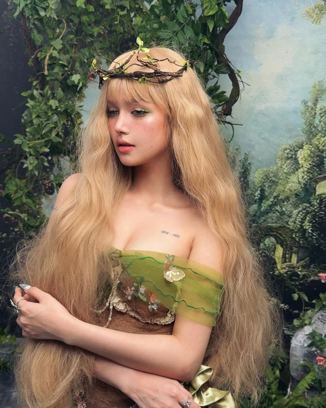 Xoài Non hoá thân thành “tiên nữ rừng xanh”, nhan sắc như cổ tích Xoài Non hoá thân thành “tiên nữ rừng xanh”, nhan sắc như cổ tích