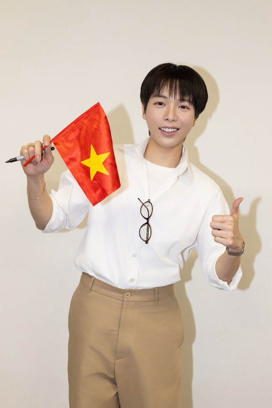 Đức Phúc, Tùng Dương ủng hộ 2 tỷ đồng hỗ trợ đồng bào chịu ảnh hưởng của bão