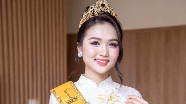Thu Ngân trở về mái trường Nam Cần Thơ sau khi đăng quang Á hậu