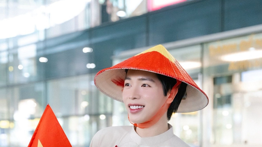 Đức Phúc ủng hộ 100 triệu đồng giúp đồng bào Thái Nguyên vượt bão lũ