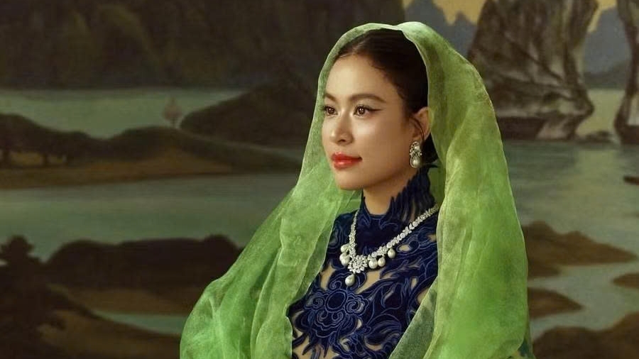 Hoàng Thùy Linh trở lại đường đua âm nhạc với MV "Thầy dùi"