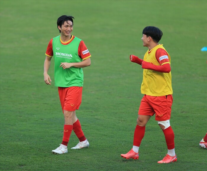 Ông Park chốt danh sách tuyển Việt Nam đấu Nhật Bản: Nỗi buồn Minh Vương
