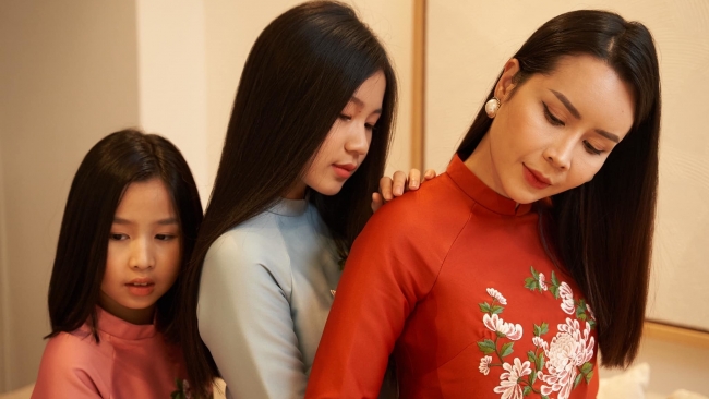 Con gái Lưu Thiên Hương được khen là hoa hậu tương lai