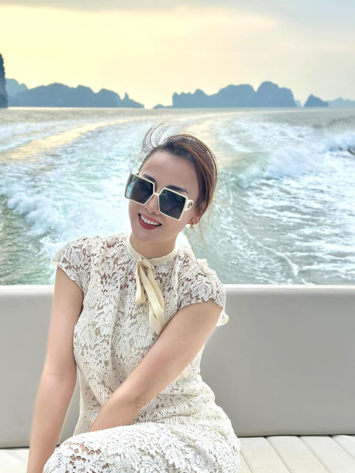 Phương Oanh hoãn cưới với Shark Bình, tiết lộ mang thai đôi