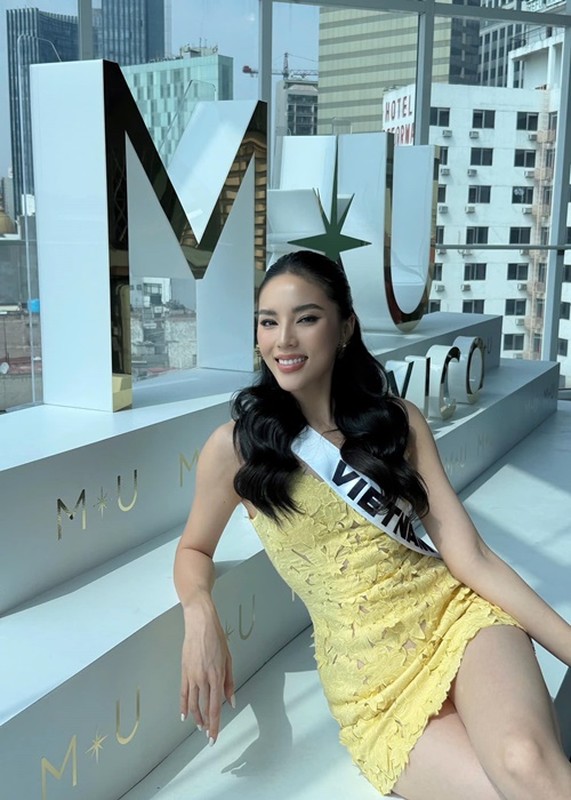 Kỳ Duyên mặc hở khoe vòng eo rắn nước ở Miss Universe 2024