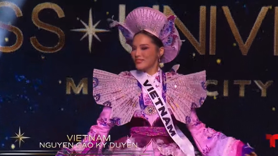 Xem Kỳ Duyên trình diễn trang phục dân tộc tại bán kết Miss Universe 2024