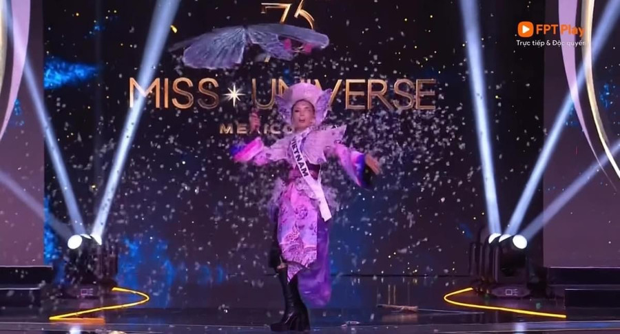 Xem Kỳ Duyên trình diễn trang phục dân tộc tại bán kết Miss Universe 2024