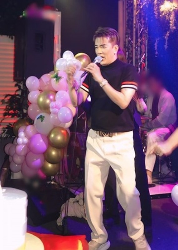 Đàm Vĩnh Hưng liên tiếp nhận show ở Mỹ giữa ồn ào cấm diễn Đàm Vĩnh Hưng liên tiếp nhận show ở Mỹ giữa ồn ào cấm diễn