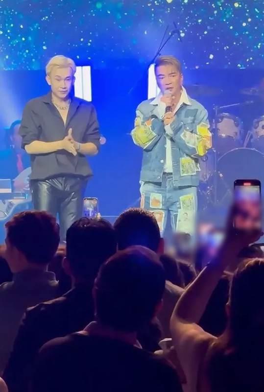 Đàm Vĩnh Hưng liên tiếp nhận show ở Mỹ giữa ồn ào cấm diễn Đàm Vĩnh Hưng liên tiếp nhận show ở Mỹ giữa ồn ào cấm diễn