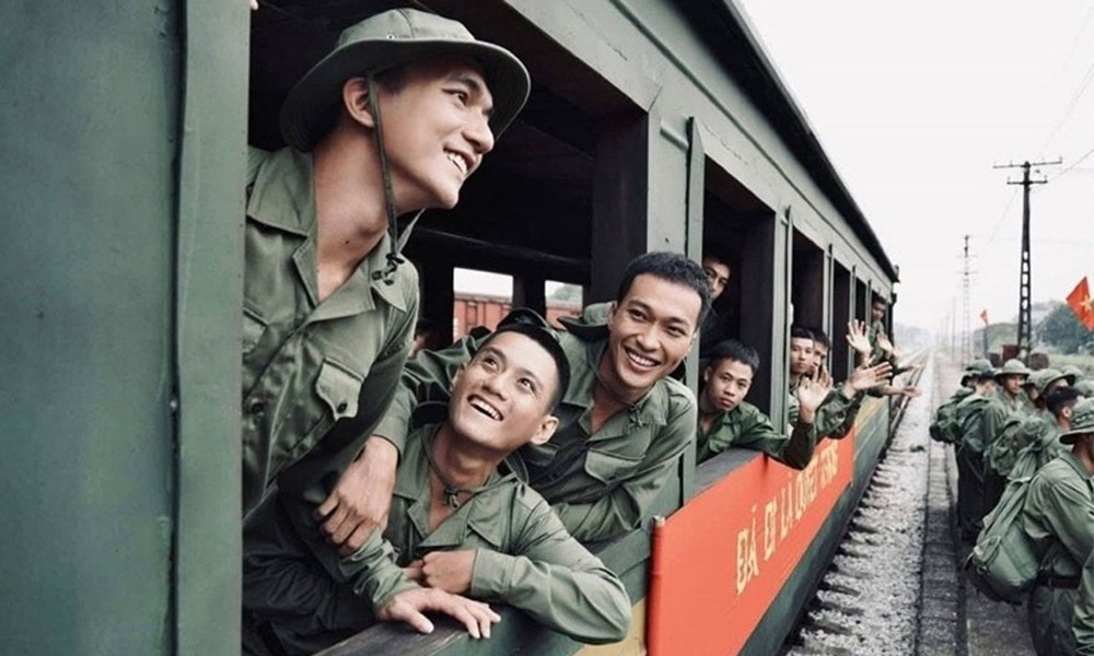 "Mưa đỏ", "Những đứa trẻ trong sương" được chiếu tại Pháp "Mưa đỏ", "Những đứa trẻ trong sương" được chiếu tại Pháp