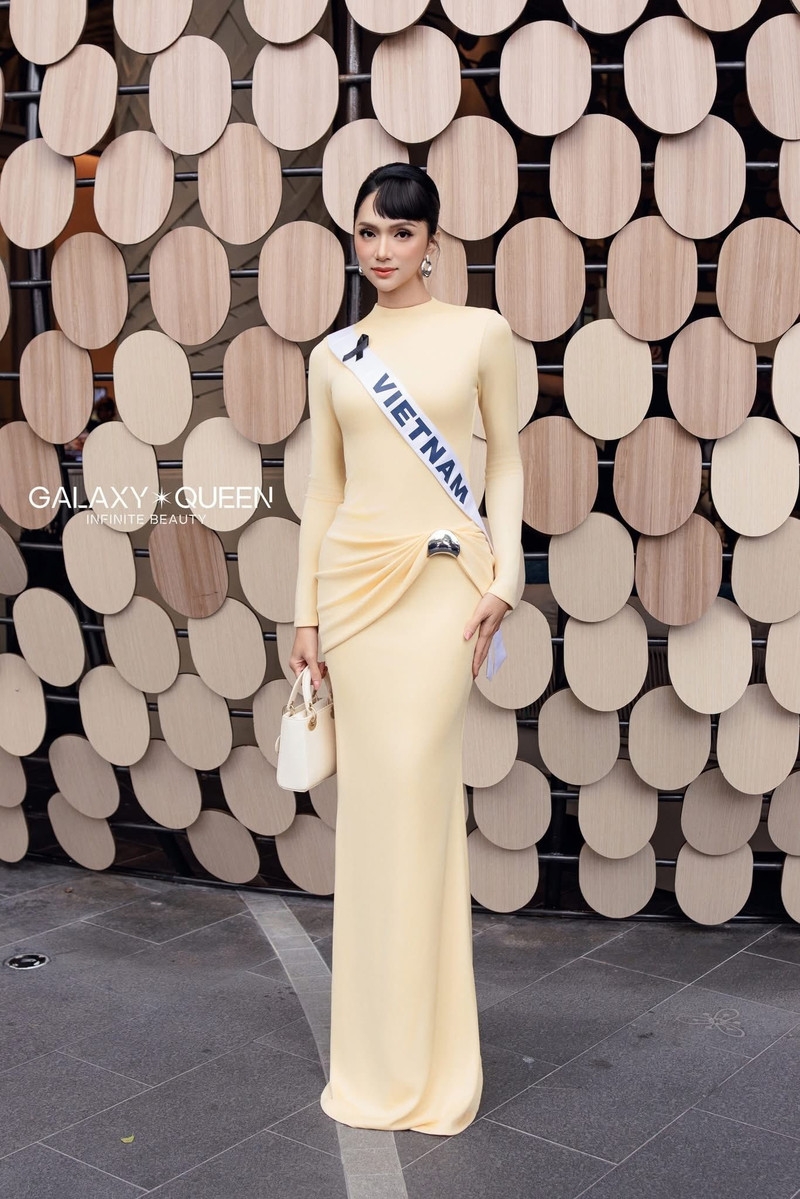 Hương Giang ghi điểm tuyệt đối với loạt trang phục ấn tượng tại Miss Universe Hương Giang ghi điểm tuyệt đối với loạt trang phục ấn tượng tại Miss Universe