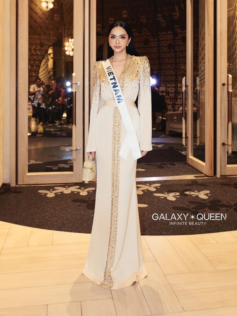 Hương Giang ghi điểm tuyệt đối với loạt trang phục ấn tượng tại Miss Universe Hương Giang ghi điểm tuyệt đối với loạt trang phục ấn tượng tại Miss Universe