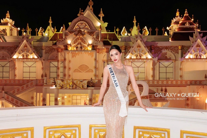 Hương Giang ghi điểm tuyệt đối với loạt trang phục ấn tượng tại Miss Universe Hương Giang ghi điểm tuyệt đối với loạt trang phục ấn tượng tại Miss Universe