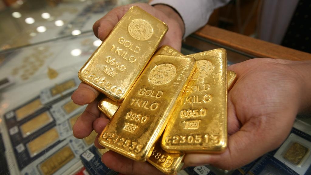 Giá vàng hôm nay 19/12: Thị trường sẽ có biến, giá vàng sớm vượt mốc 1.800 USD/Ounce