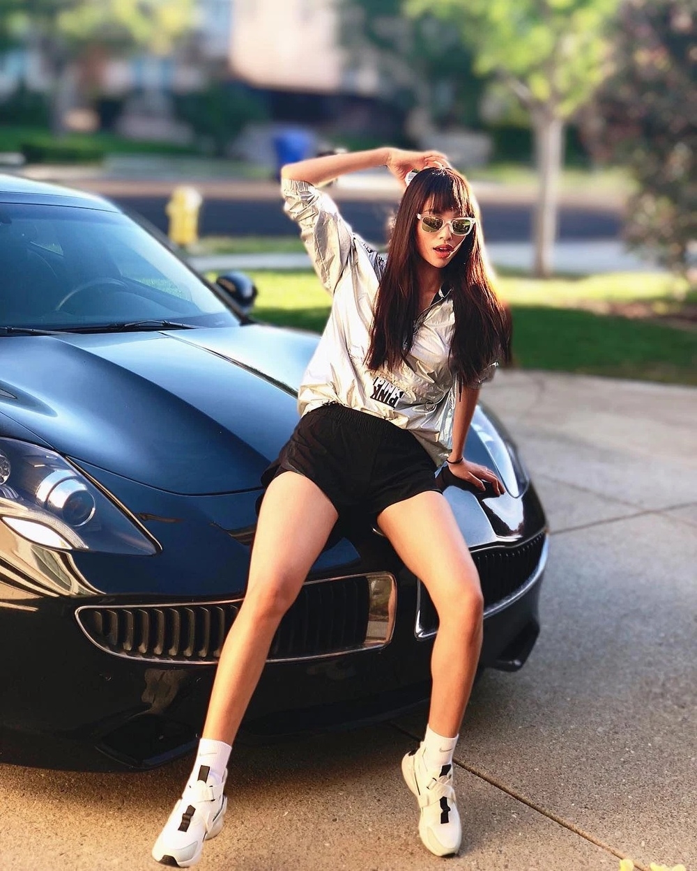 Hoa hậu Phạm Hương gây choáng với bộ sưu tập "siêu xe"