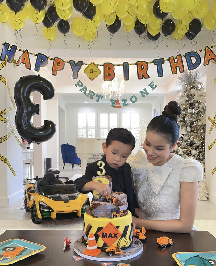 Phạm Hương lên đồ sang chảnh, làm điều đặc biệt để mừng sinh nhật quý tử tròn 3 tuổi