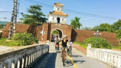 Độc đáo chương trình khám phá Thành phố Đồng Hới bằng xe đạp