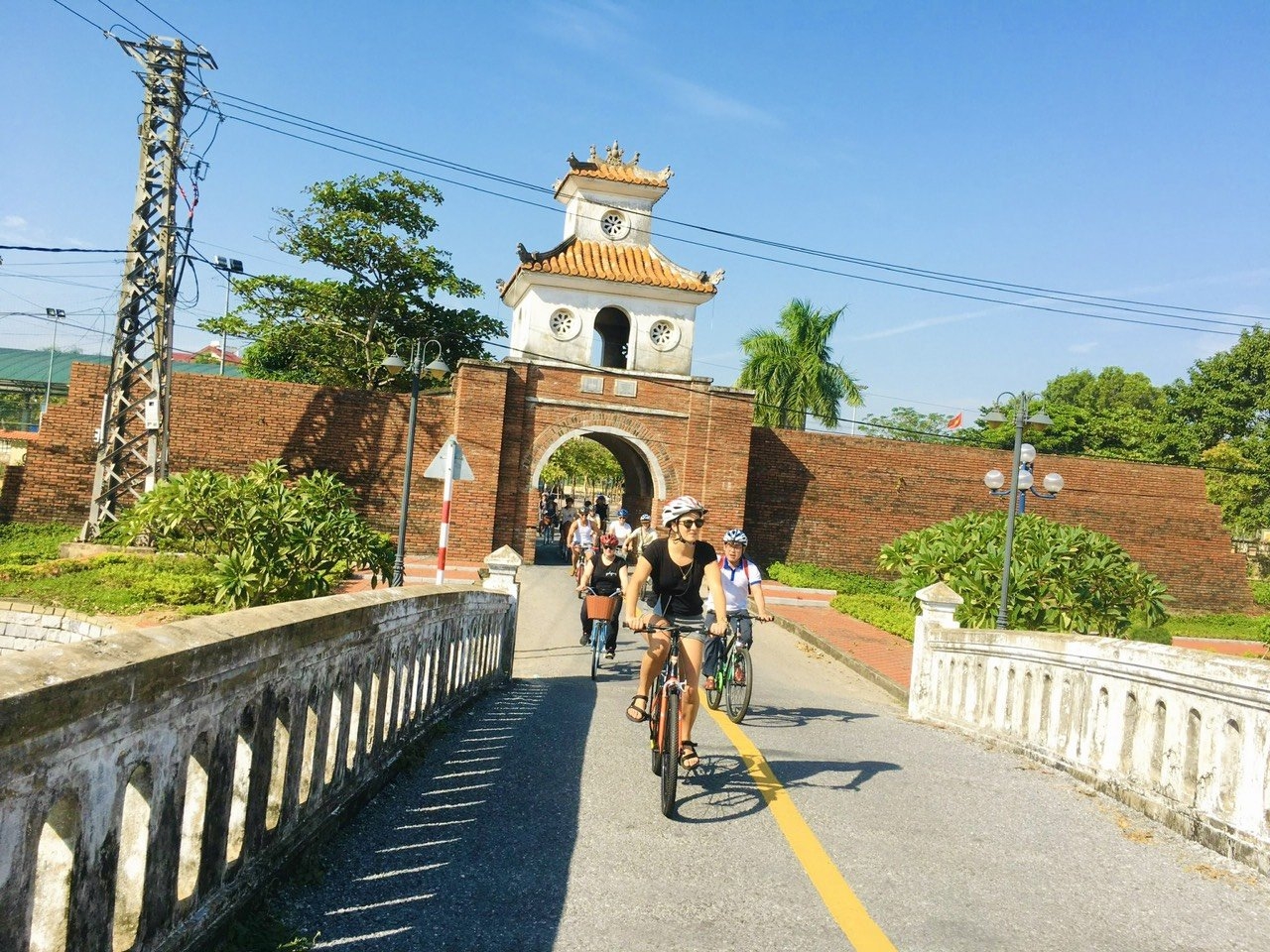 Độc đáo chương trình khám phá Thành phố Đồng Hới bằng xe đạp