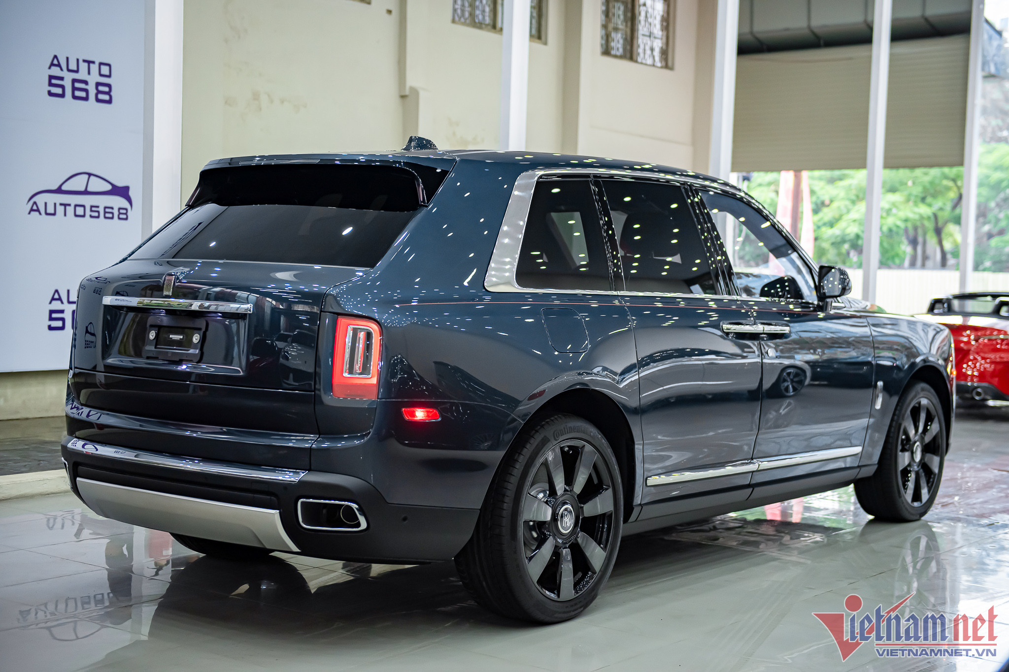 Khám phá Rolls-Royce Cullinan 35 tỷ màu độc nhất Việt Nam