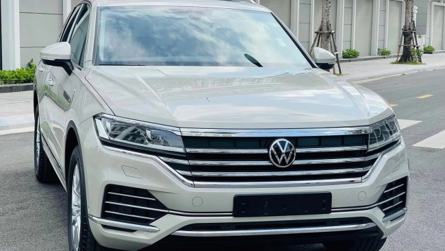 Ra mắt chưa đầy 2 tháng, Volkswagen Touareg tăng giá 100 triệu đồng